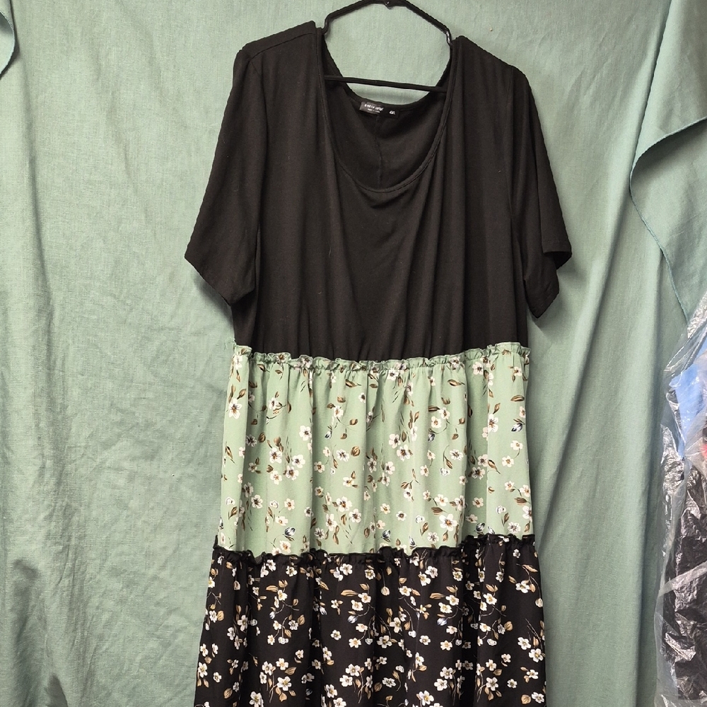 Shein Curve Black and Green Floral Dress 4xl